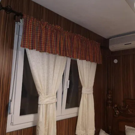 Natalie Holiday home